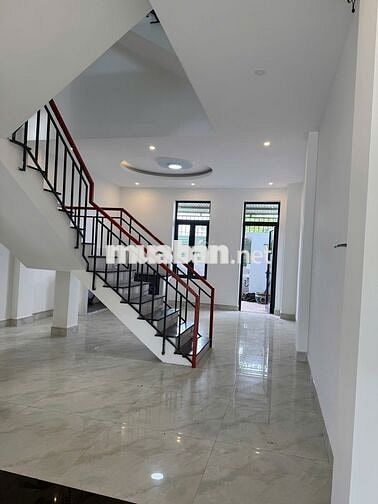 SHOPHOUSE 4 TẦNG MẶT TIỀN NGUYỄN TẤT THÀNH