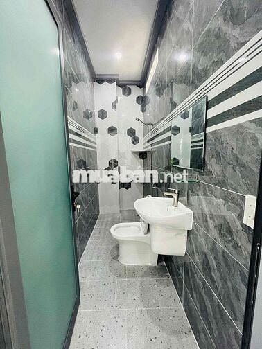 Cho thuê nhà trệt 3 lầu kdc hồng loan