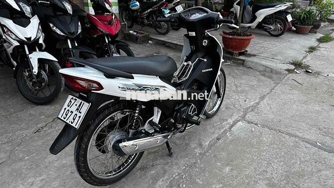 Wave Alpha 110 trắng đen 2023 ( hỗ trợ góp )