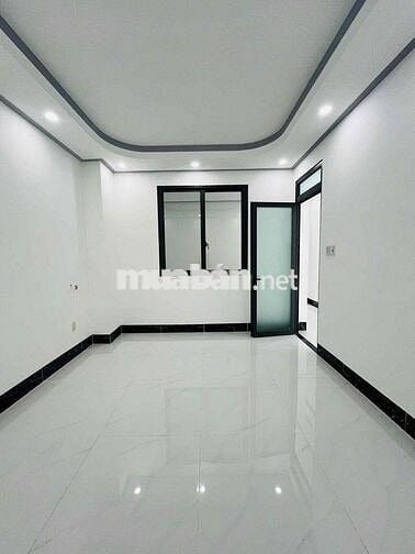 Cho thuê nhà trệt 3 lầu kdc hồng loan
