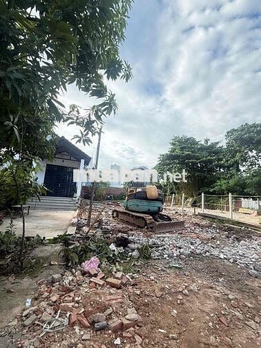 Lô Đất Đường 40 Linh Đông.Đường Oto,ngang 7,6m,gần phạm văn đồng