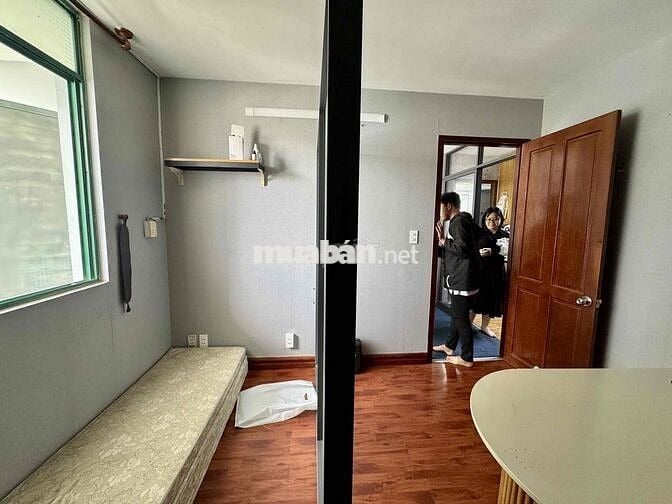 Căn Hộ Chung Cư 2PN Có Ban Công 60m2 FullNT Đang Setup Lại Mới 100%