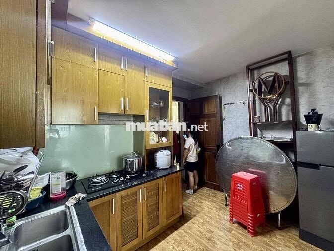Căn Hộ Chung Cư 2PN Có Ban Công 60m2 FullNT Đang Setup Lại Mới 100%