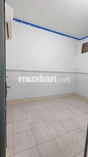 Nhà 4 triệu 2 phòng ngủ có lộ ô tô đến nhà