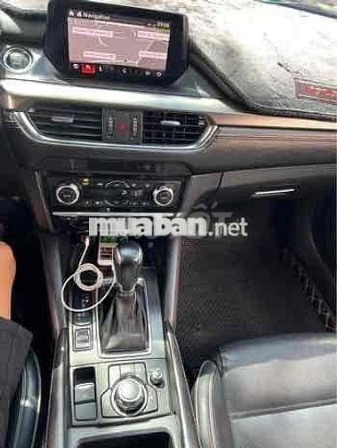 Mazda 6 2017 2.5 Premium càn bán hoặc giao lưu