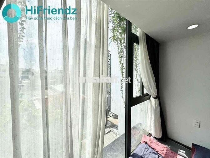 STUDIO BAN CÔNG CỬA SỔ FULL KÍNH DECOR SIÊU ĐẸP FULL NỘI THẤT SẠCH SẼ