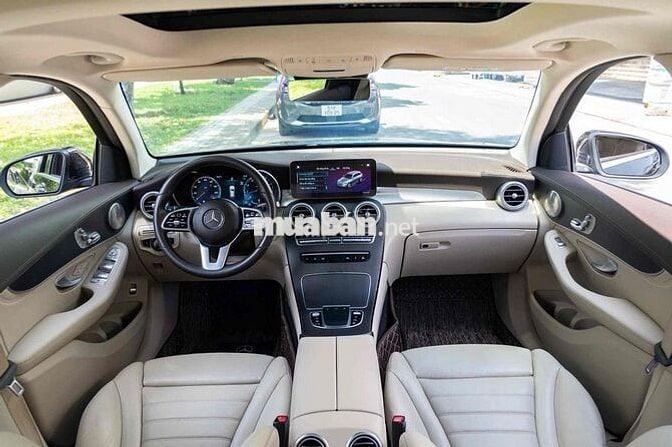 LONG ANH AUTO về Mercedes GLC300 4Matic 2021