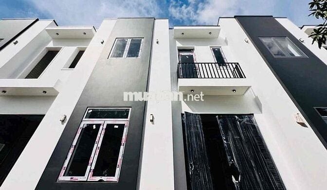 Bán Dãy nhà phố mới hoàn thiện đối diện cảng hoàng diệu cần thơ