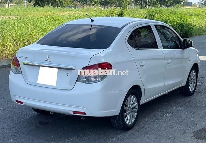 Cần bán Mitsubishi Attrage 2020, số sàn,