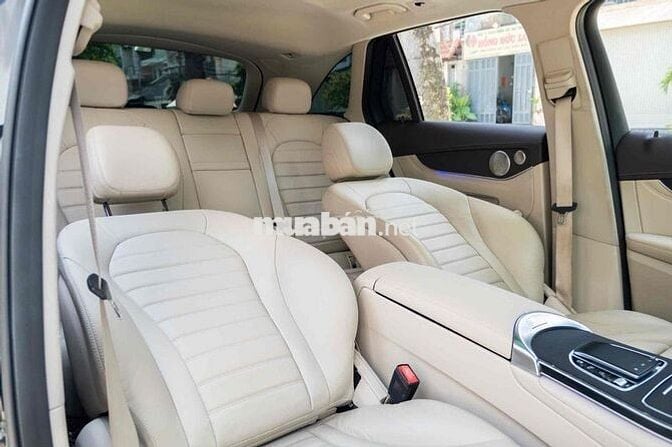 LONG ANH AUTO về Mercedes GLC300 4Matic 2021