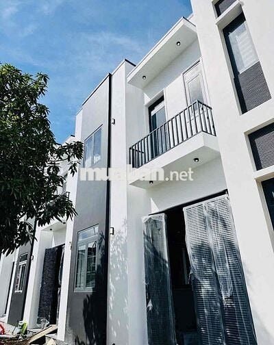 Bán Dãy nhà phố mới hoàn thiện đối diện cảng hoàng diệu cần thơ