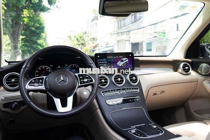 LONG ANH AUTO về Mercedes GLC300 4Matic 2021