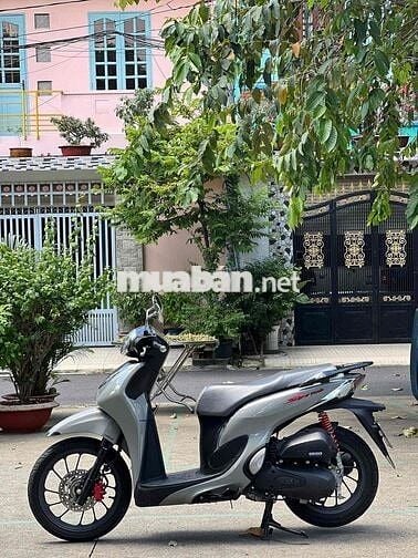 Xe honda SHMO 2023 mới 95% siêu ken màu xám xi măn