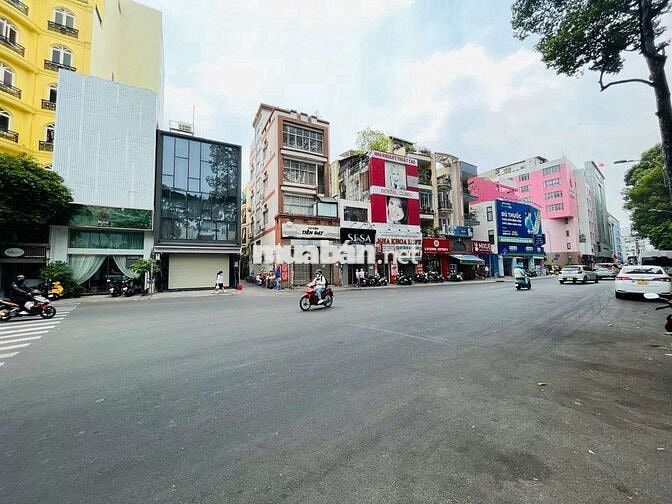 Trung Tâm Bến Thành Quận 1 - 5 Tầng nhà mới xây - Giá 80 Triệu