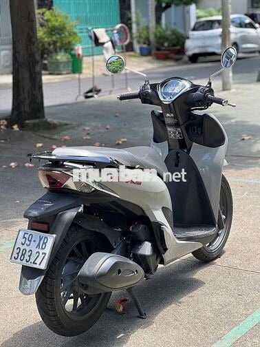 Xe honda SHMO 2023 mới 95% siêu ken màu xám xi măn