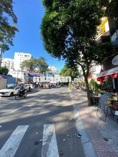 Trung Tâm Bến Thành Quận 1 - 5 Tầng nhà mới xây - Giá 80 Triệu