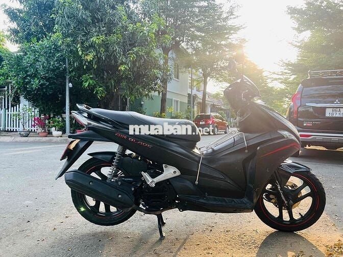 Xe tay ga Honda Air Blade 125cc 2011 màu đen