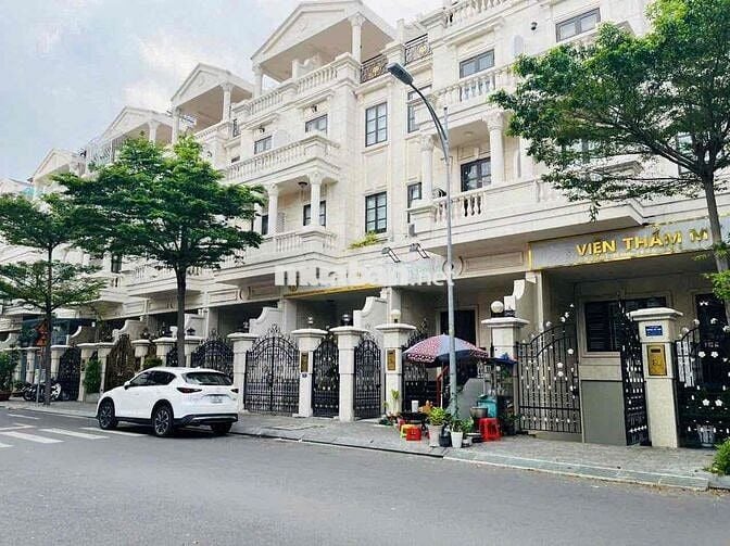 🌈🌿Cho thuê nhà phố có hầm, có thang máy Cityland Park Hills chỉ 38 Tr