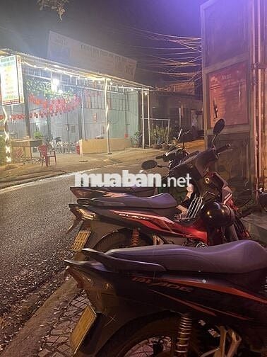 Cần sang nhượng quán hát . Bao tiền thuê nhà 3 tháng đầu