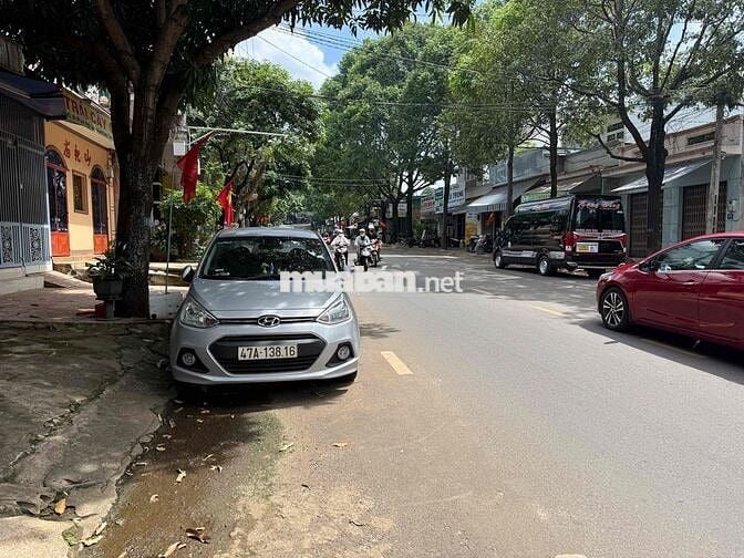 Cho thuê nhà nguyên căn 98 Phạm Ngũ Lão