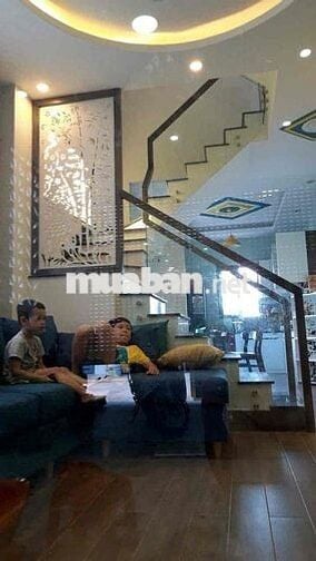 nhà chủ cần bán nhanh để đi nước ngoài, 4x16m 3 lầu