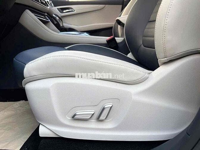 MG HS mẫu SUV hạng C nhập thái giá chỉ 6xxtr