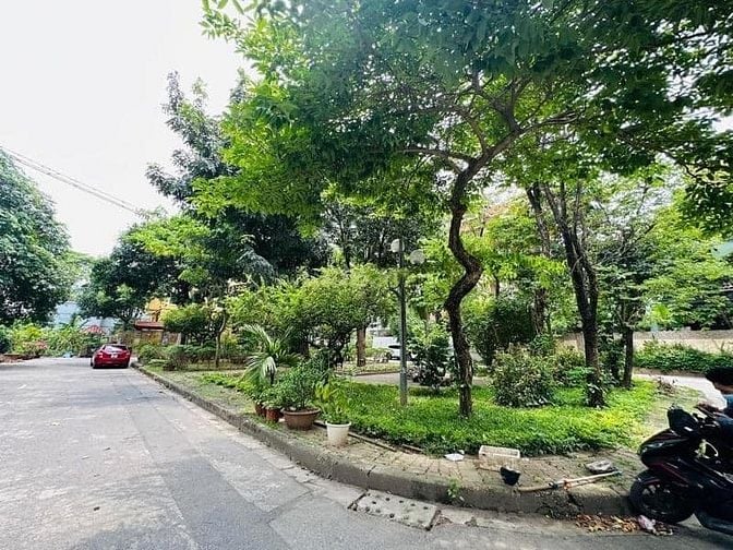 Chính chủ nhờ bán biệt thự Yên Hoà- KĐT Yên Hoà – Lão Thành Cách Mạng  Chính chủ nhờ bán biệt thự Yên Hoà- KĐT Yên Hoà – Lão Thành Cách Mạng