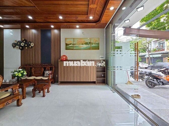 NHÀ MẶT TIỀN KINH DOANH / ĐANG CHO THUÊ 9triệu.