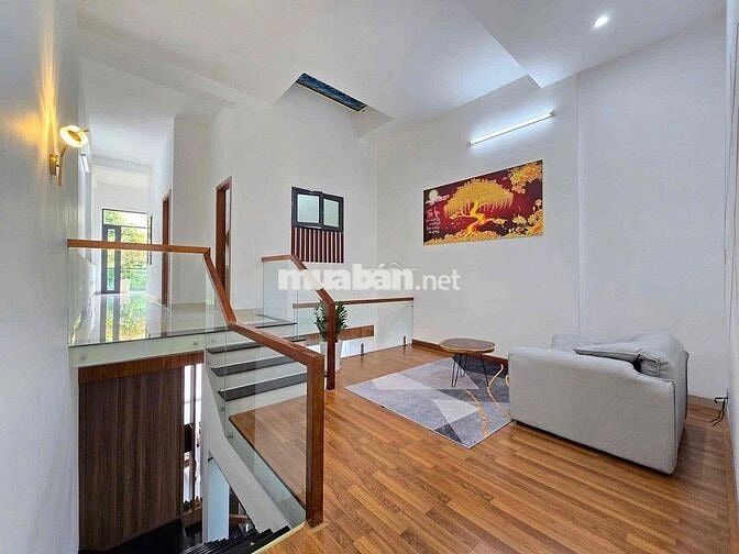 NHÀ MẶT TIỀN KINH DOANH / ĐANG CHO THUÊ 9triệu.