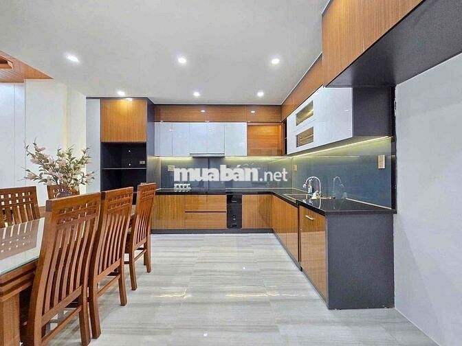 NHÀ MẶT TIỀN KINH DOANH / ĐANG CHO THUÊ 9triệu.