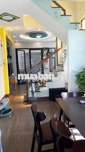 nhà chủ cần bán nhanh để đi nước ngoài, 4x16m 3 lầu