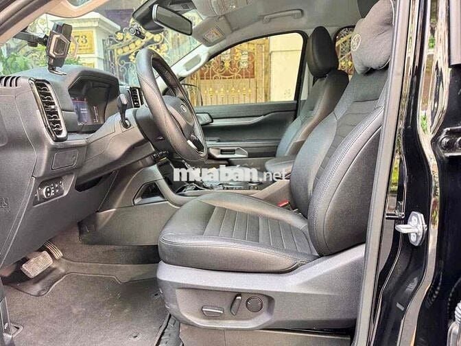 Ford Everest 2024 Sport 2.0L 4x2 AT - 12600 km