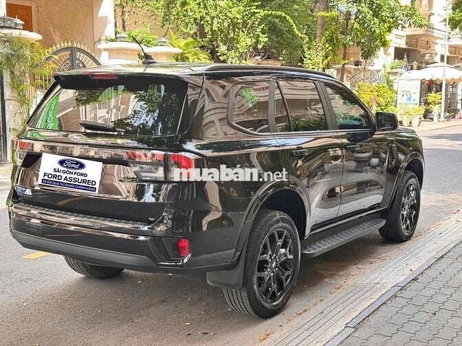 Ford Everest 2024 Sport 2.0L 4x2 AT - 12600 km