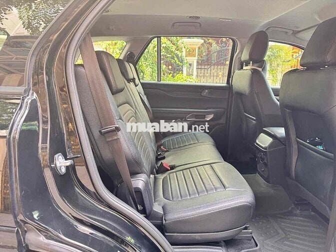 Ford Everest 2024 Sport 2.0L 4x2 AT - 12600 km