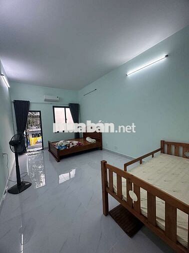 Căn hộ 2 PN Trần Quang Khải giá chỉ 12tr