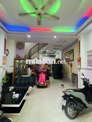 Nhà 70m2 (5x14m), 3 tầng 4PN, Hoàng Hoa Thám Phú Nhuận, hẻm xe hơi