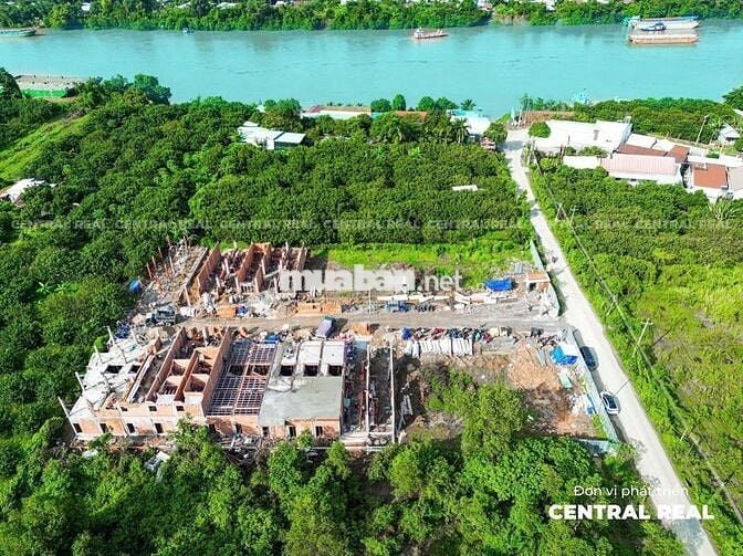 Em đang còn vài lô đất mặt tiền đường ven sông ngay Phường Tân Triều