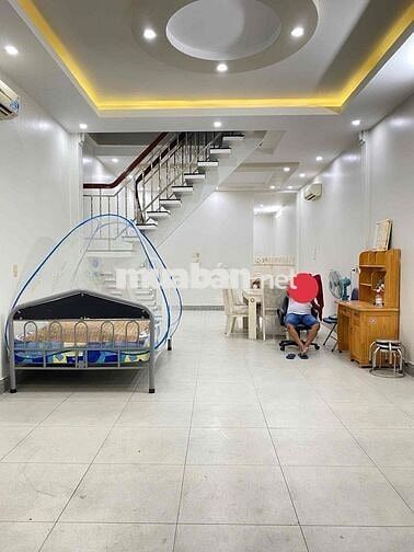 Nhà trệt lầu có sân thượng hẻm đường CMT8 gần bệnh viện Phụ Sản