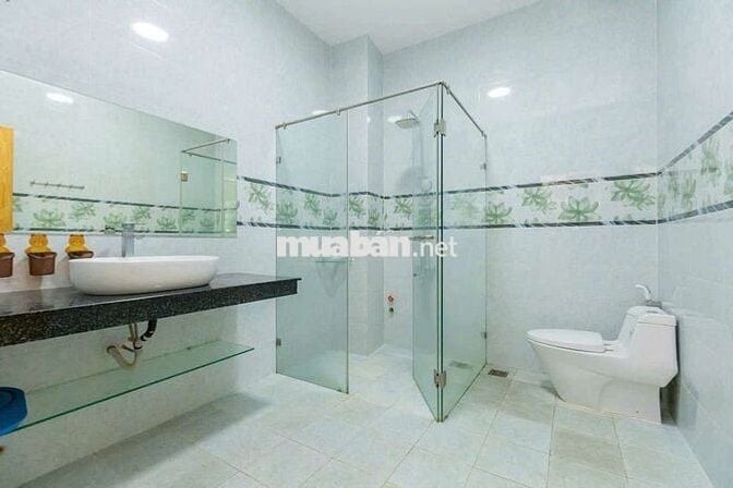Cho thuê nhà phố 1trệt 2lầu mặt tiền đường Á Châu bãi sau Vũng Tàu