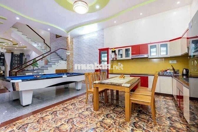 Cho thuê nhà phố 1trệt 2lầu mặt tiền đường Á Châu bãi sau Vũng Tàu