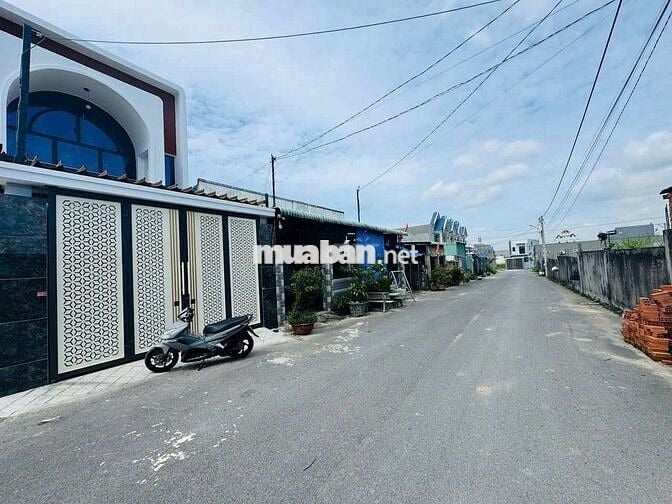 Bán nhà khu dân cư gần chợ Quang Thắng Trảng Dài , đường nhựa to 10m