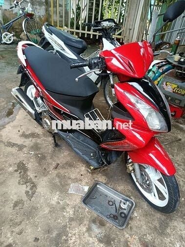 Xe tay ga Suzuki Hayate màu đỏ đen mới