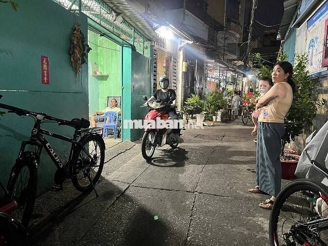 CÁCH CẦU CHÀ VÀ 200M- CHDV 9 PHÒNG - DOANH THU 40TR/THÁNG- 83M2 5 TẦNG
