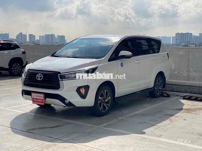 Toyota Innova 2022 E 2.0 MT - 7c Số sàn HÃNG