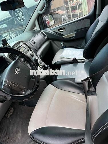 Hyundai Starex Van máy dầu số tự động