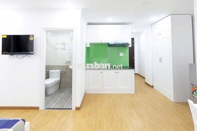 Phòng 2 Cửa Sổ, Nhà Có Thang Máy, Hầm Xe, Nội thất Cao Cấp, Ôtô đỗ cửa