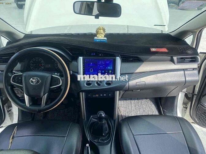 Toyota Innova 2022 E 2.0 MT - 7c Số sàn HÃNG