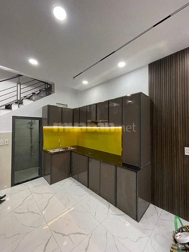 NHÀ HẺM 290C.DƯƠNG BÁ TRẠC P1Q8.CÁCH ĐƯỜNG NHỰA XE HƠI 20m.KHU LÀNG ỐC