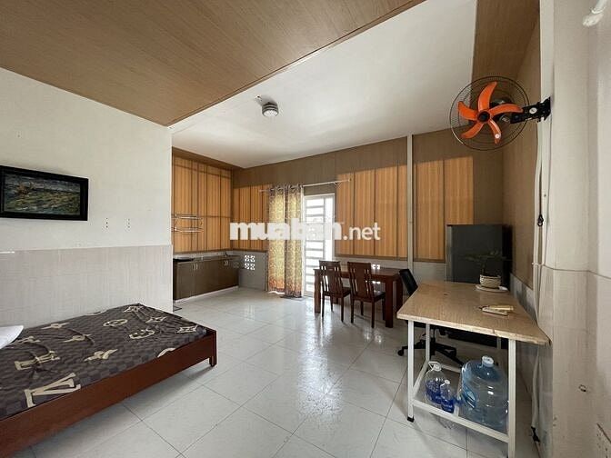 Phòng 40m2 đường Trần Xuân soạn phường Tân Hưng