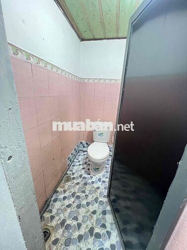 CHO THUÊ PHÒNG TRỌ 1 TRỆT 1 LẦU ĐỐI DIỆN BCONS CITY CÓ BAN CÔNG